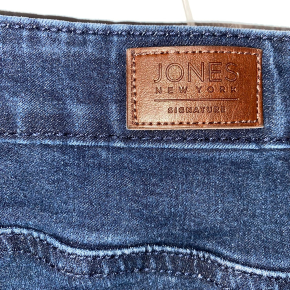 Women's Jones New York Madison Slim Jeans Size 12 Dark Blue - Picture 3 of 7
